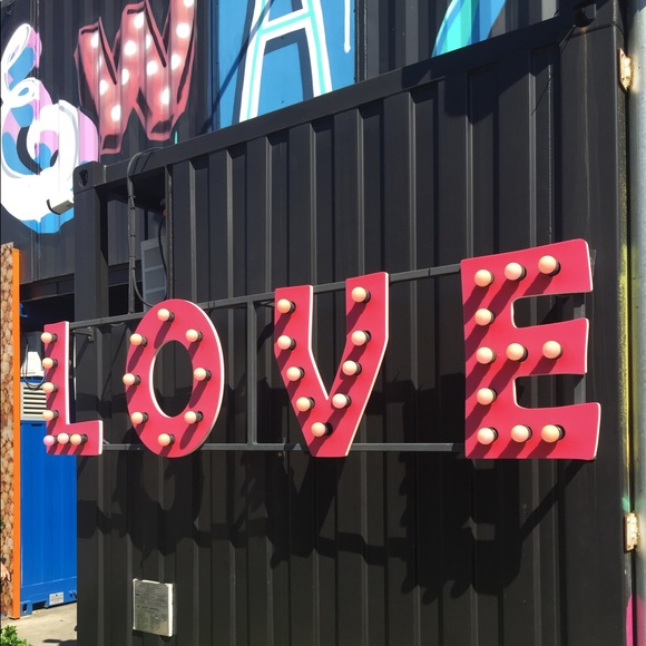 Meet your Posher, A - Picture 1 of 1